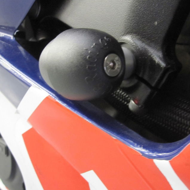 FS-GSXR1000-K5-RHS-R GBRacing Bullet Frame Sliders