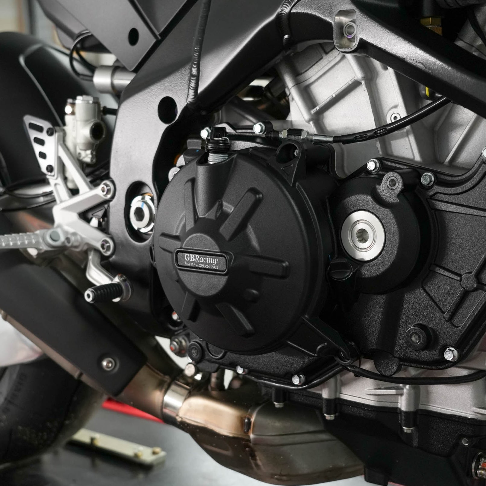 Aprilia Tuono V4 Clutch cover