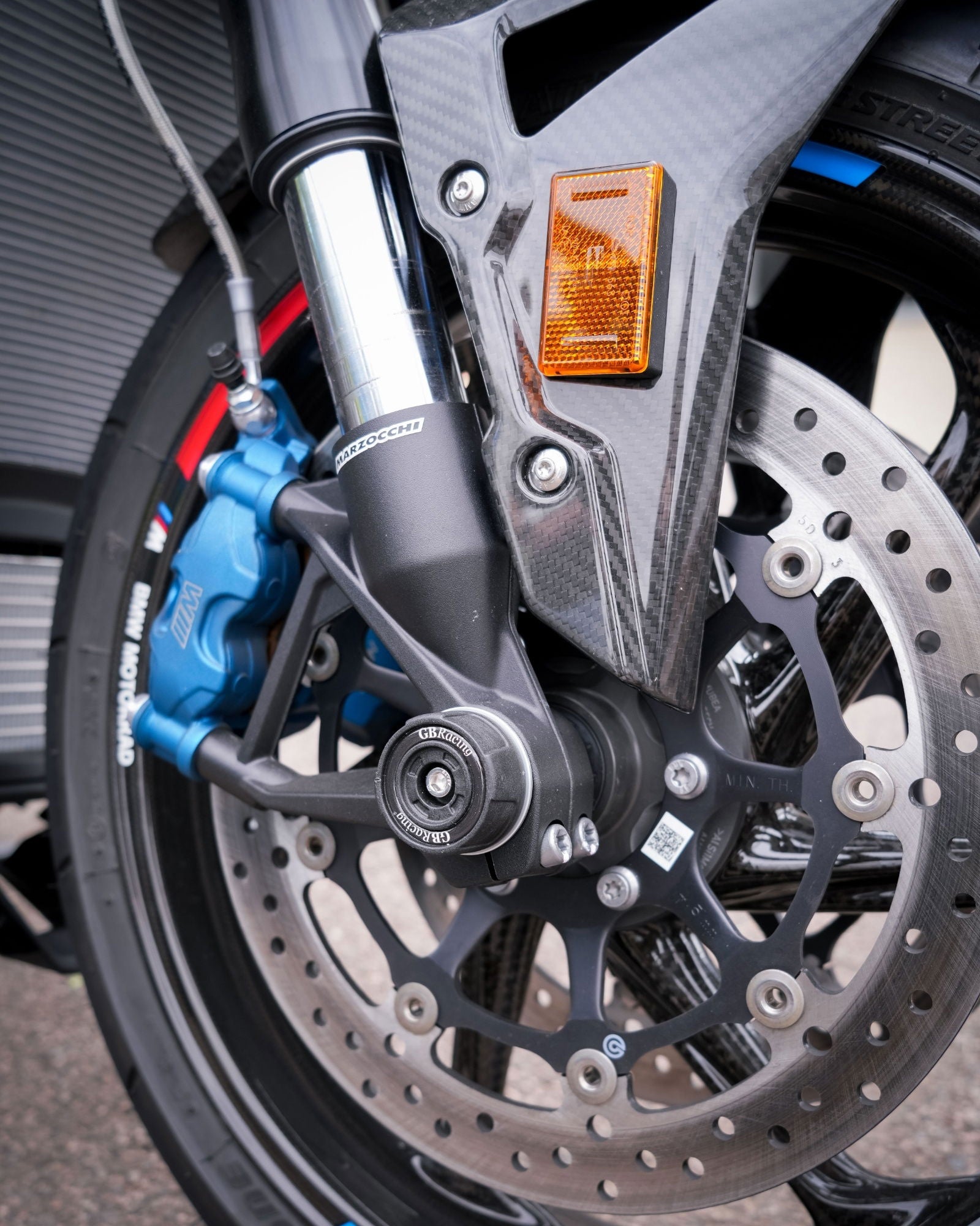 BMW S1000RR / S1000RR-R / M1000RR 2019–2025 GBRacing Spindle Protector