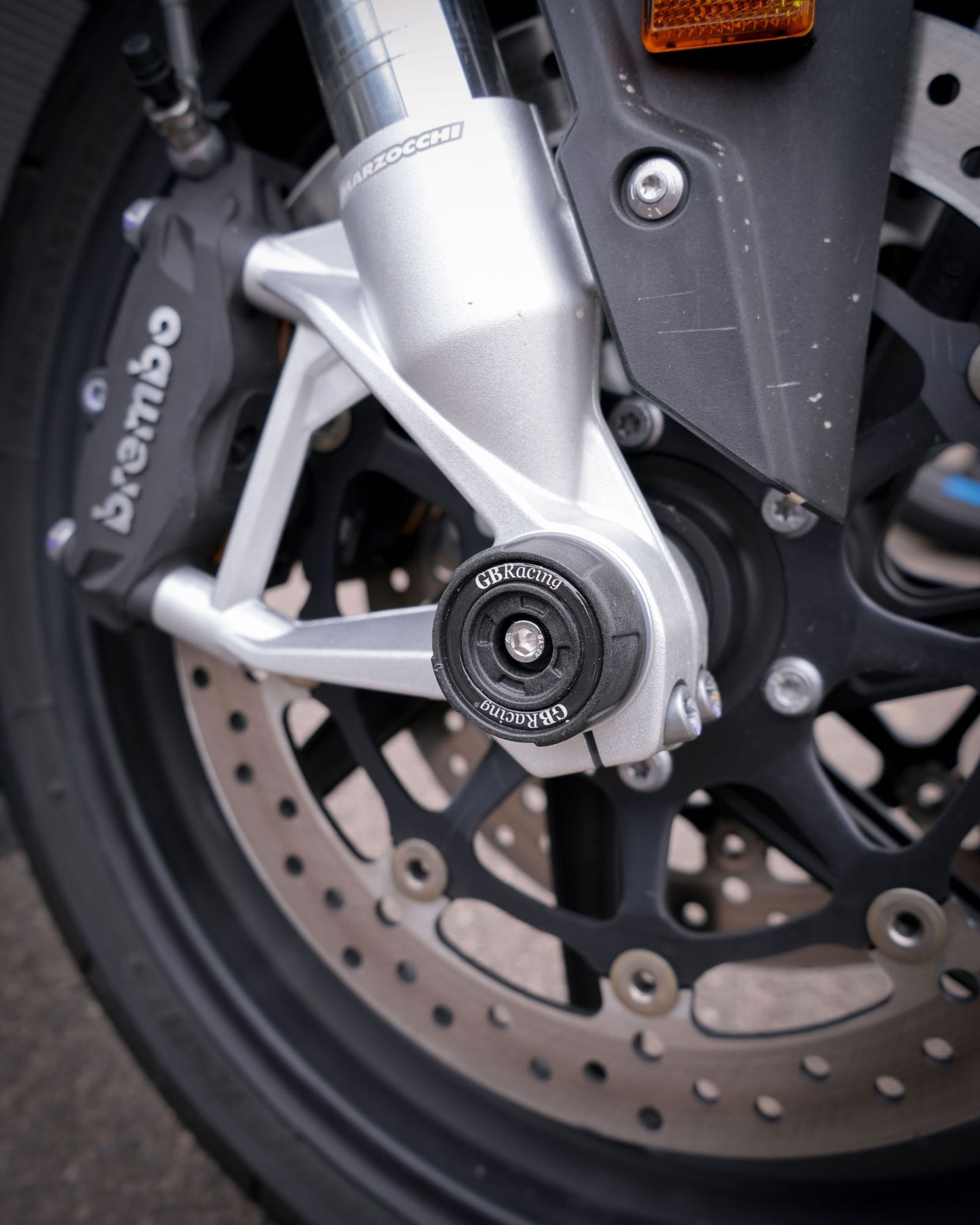 BMW S1000RR / S1000RR-R / XR / M1000RR 2019–2025 GBRacing Spindle Protector