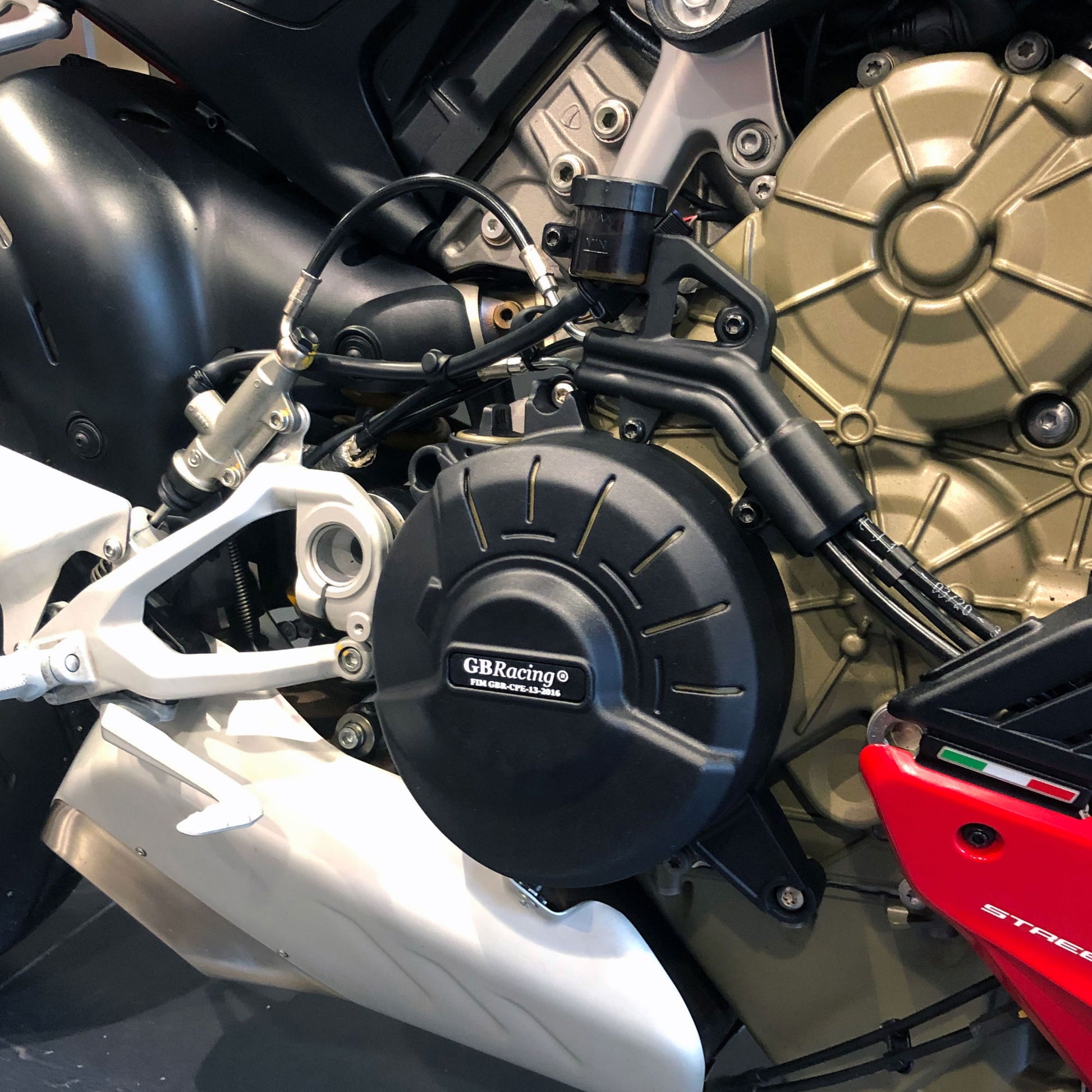 GBRacing Ducati Streetfighter V4 S 2020 Clutch Cover
