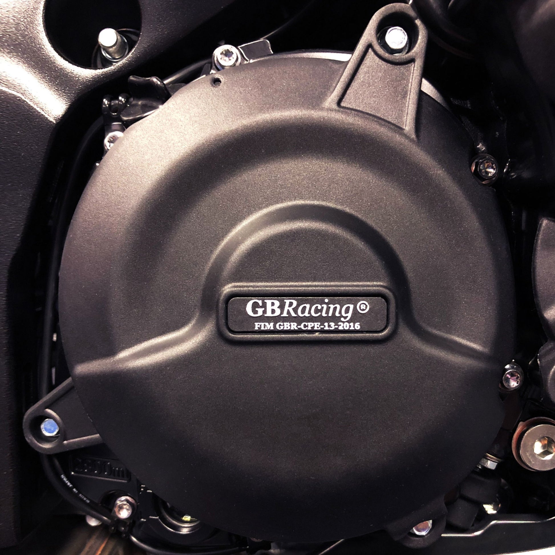 EC-GSXS1000-L5-2-GBR GBRacing Engine Protection Clutch Cover