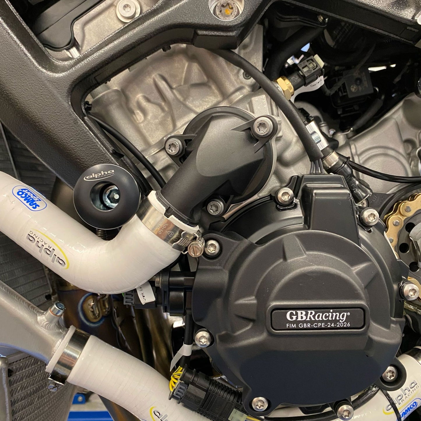 EC-M1000RR-2025-5-GBR GBRacing Engine Protection 