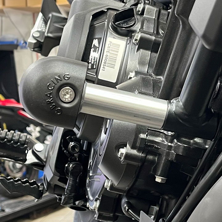 FS-CL500-2023-XL GBRacing XL Bullet Frame Sliders 