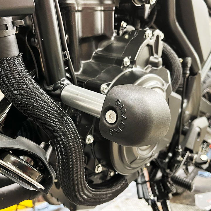 FS-CL500-2023-XL GBRacing XL Bullet Frame Sliders 
