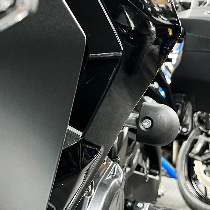 FS-GSX-S1000-L5-XL GBRacing XL Bullet Frame Sliders 