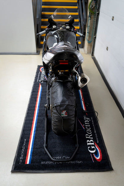 GBRacing Mat and Bike