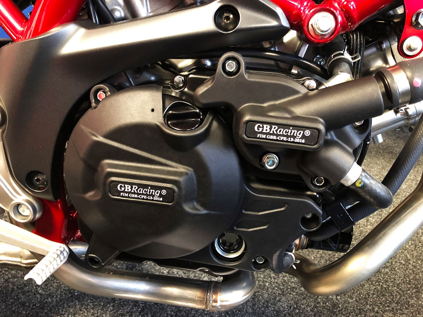 GBRacing Engine Protection SV650-2015 Clutch and Water Pump