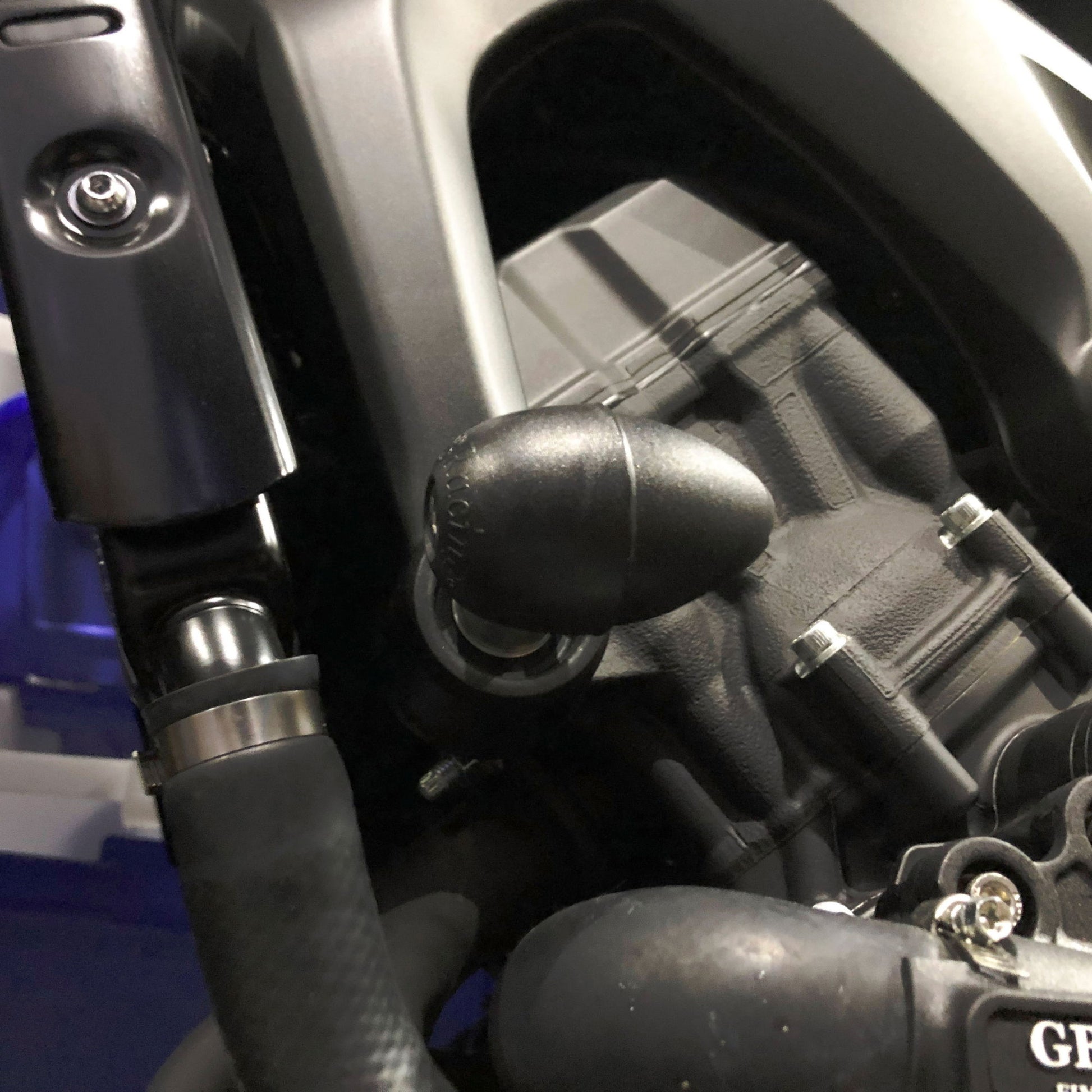 GBRacing XSR900 2015 Bullet Frame Slider