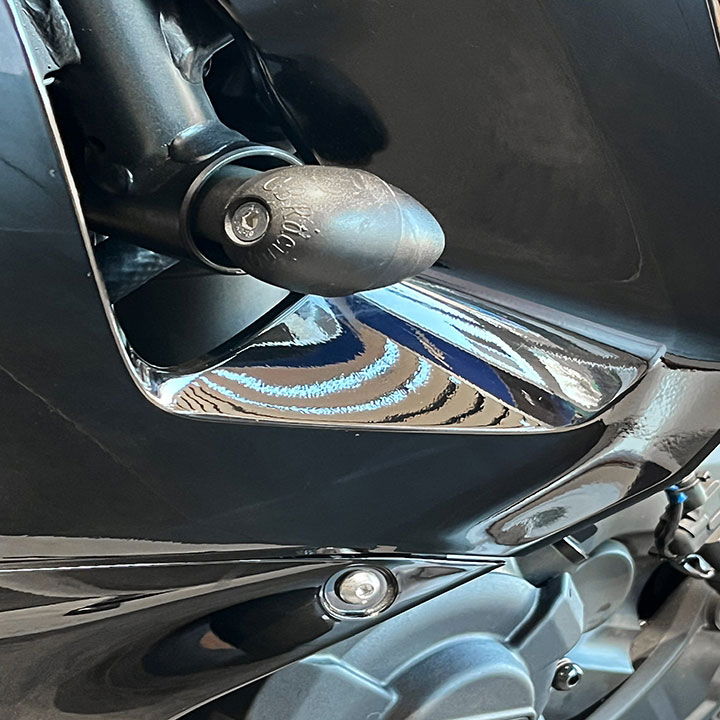 GBRacing YZF R7 2022 Bullet Frame Slider