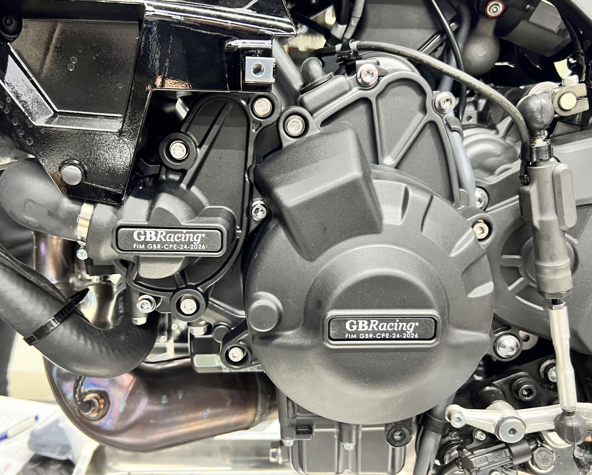 Yamaha YZF R9 2025 Alternator and Water Pump