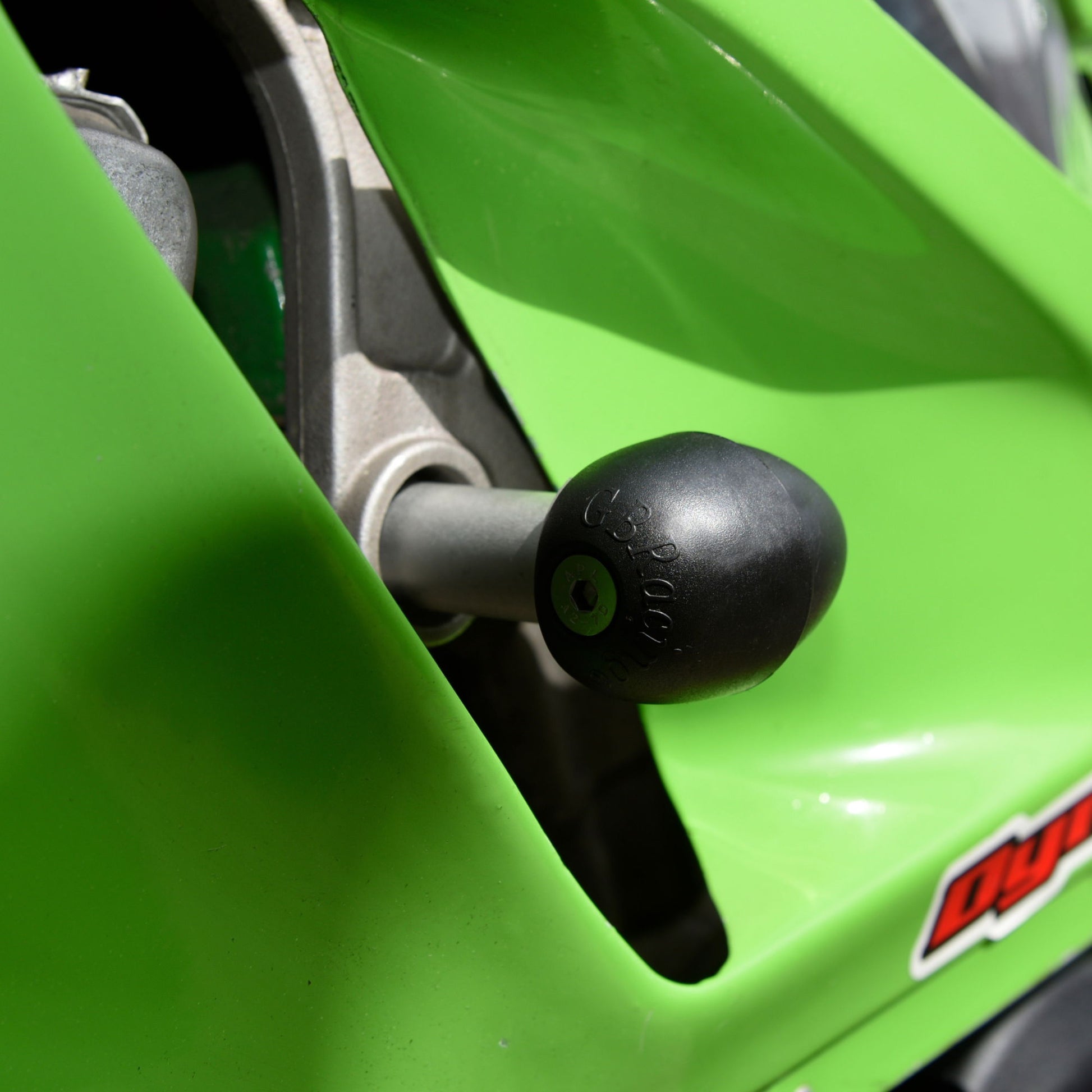GBRacing ZXR400 L1-L9 Frame Slider